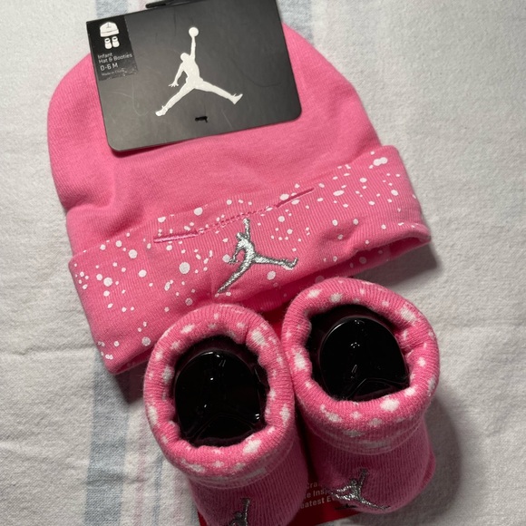 Jordan Infant Hat & Booties - Picture 2 of 2